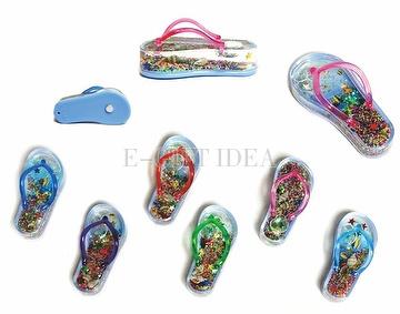 Flip Flops Magnet with Water, Sand, Seashells